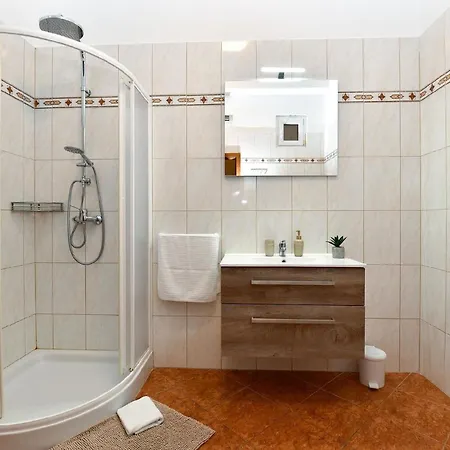 Apartment Fuer 4 Personen Ca 45 Qm In Galizana, Istrien Istrische Riviera *